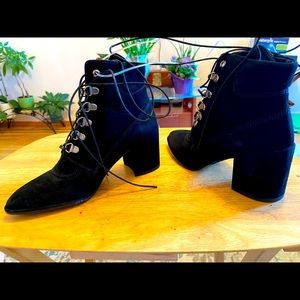Brand new Stuart Weizmann boots!